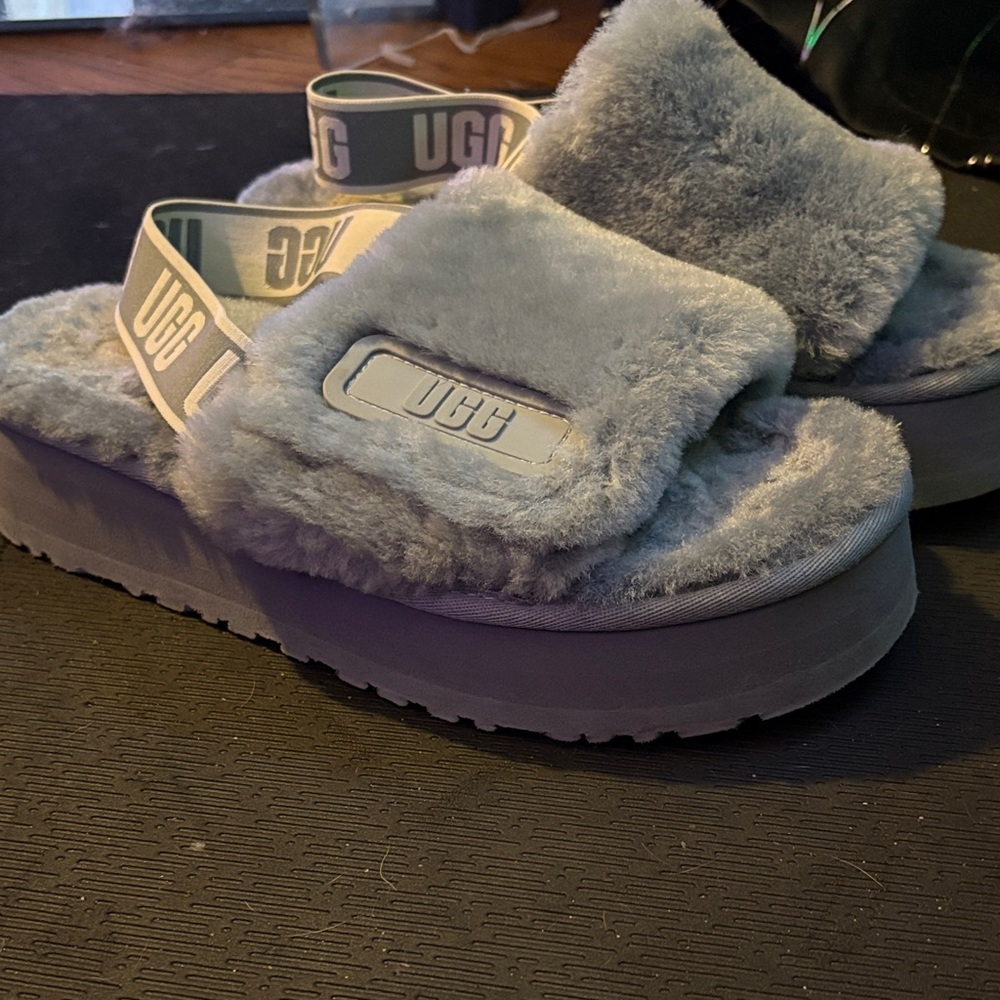 Ugg Fluff Yeah Gray Platform Slipper Sandals - image 2